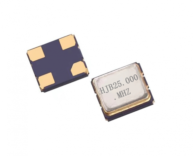 SMD7015 25M 1.8V-3.3V